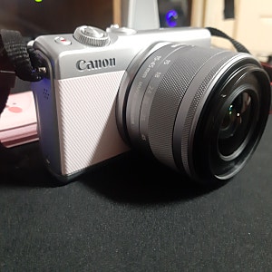 미러리스 카메라 캐논 EOS M100 후기 및 가격