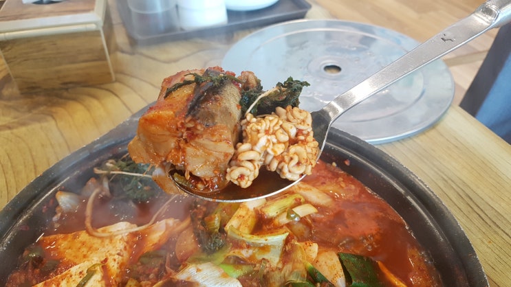 대전 중리동 동태찌개 알이꽉찬 동태탕 점심식사로 시원하게