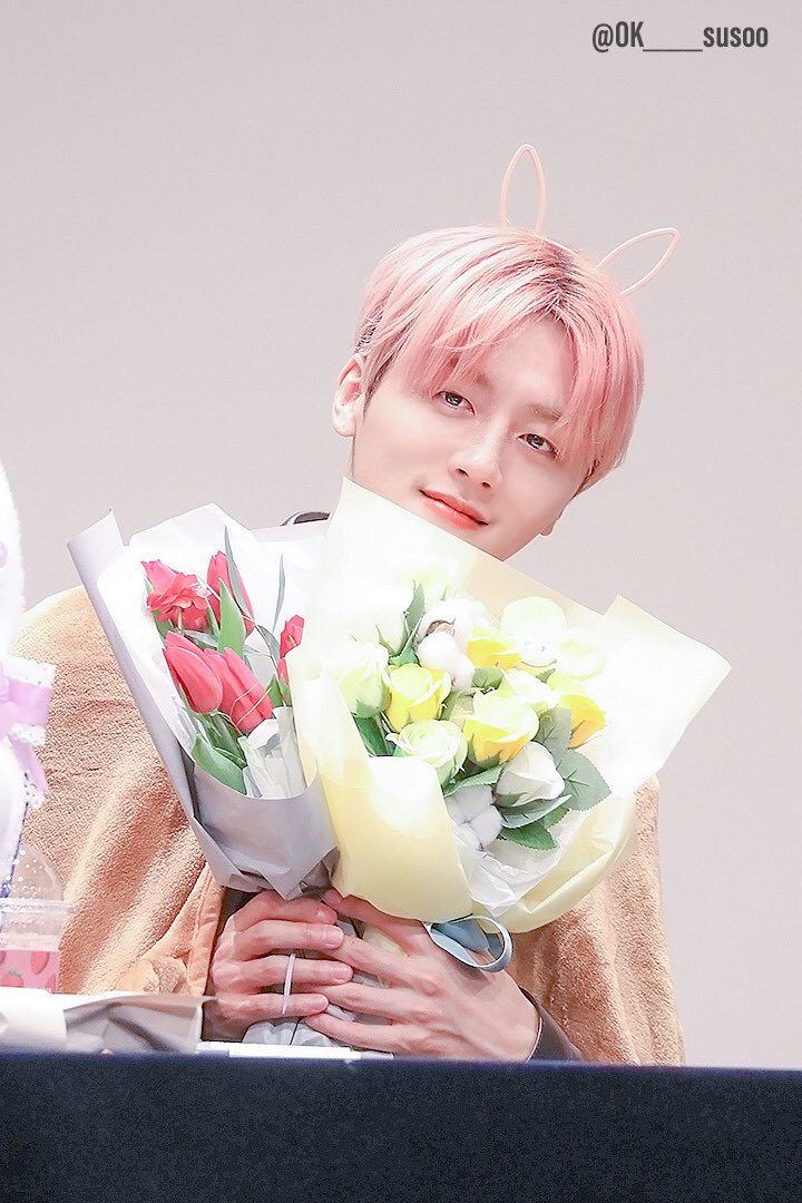  로운이 생일에 SF9멤버들이 보냈던 문자