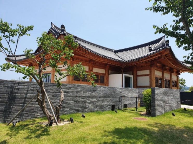 경주 보문단지 카페 뷰맛집 포토존 카페 '엘로우(LLOW)' 다녀오다