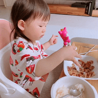  유아 젓가락질 언제부터? @ 26개월 아기 첫 젓가락질 성공!! (핑크퐁 에디슨젓가락)