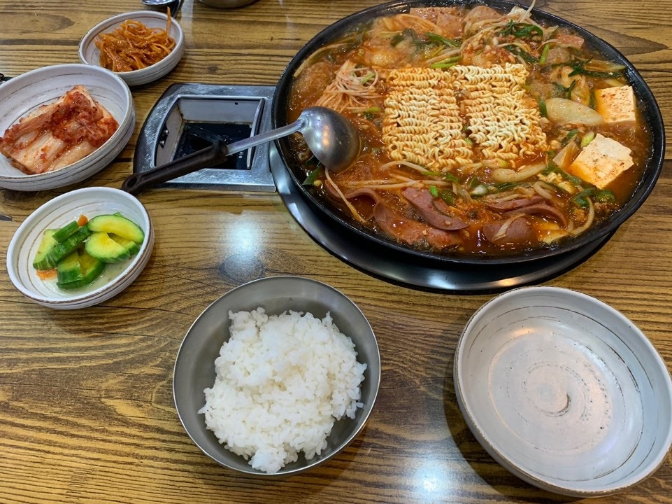 왕뚜껑의정부부대찌개 본점 사진 2