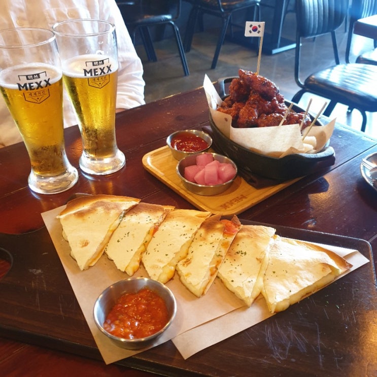  <답십리 맛집/ 전농동 치킨> 매콤한 닭갈비 치킨과 퀘사딜라가 맛있는 MEXX 맥스 세계치킨 제기동점