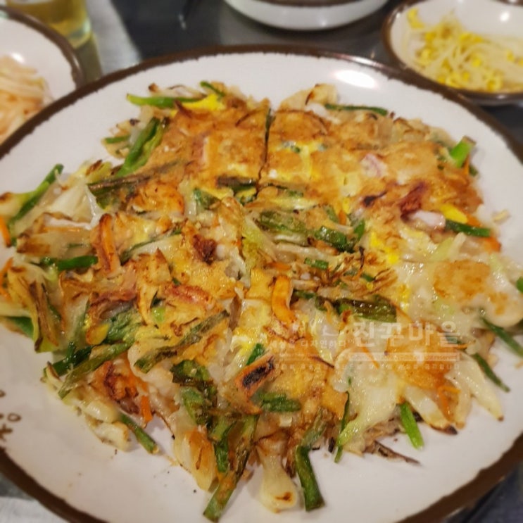  신촌 숨은맛집 [정정아식당] 닭볶음탕,해물파전,꼬막 다 맛있어! 술이 술술넘어가네~