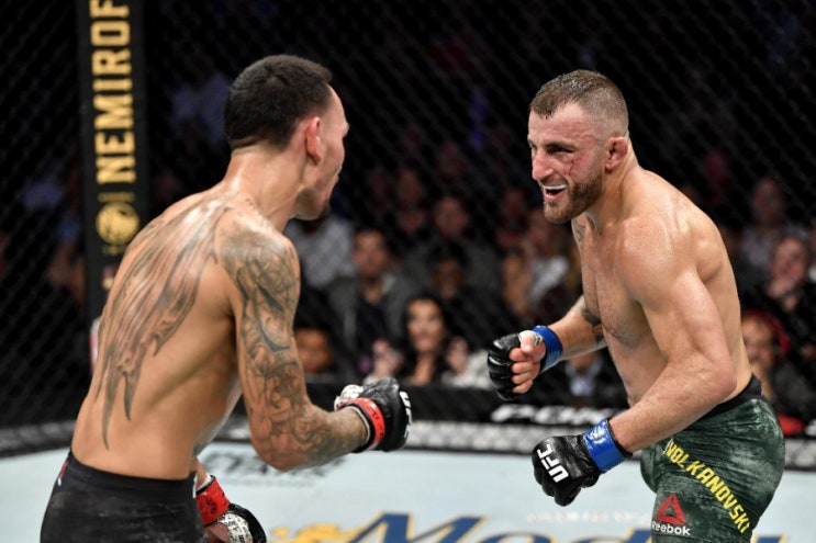 UFC 251: 볼카노프스키 vs 할러웨이 2차전 및 트리플 타이틀전 추진 중 등 MMA 뉴스