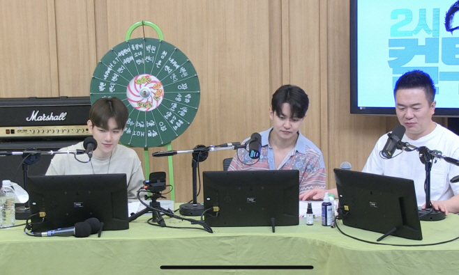 컬투쇼 백현에게 춤 배우는 몸치 컬투쇼 백현에게 춤 배우는 몸치