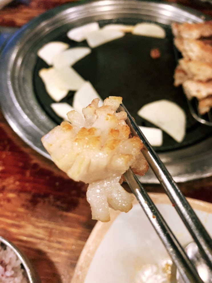  보기두 이쁘구 맛도 좋은 꽃삼겹집 삼육가 (사당)