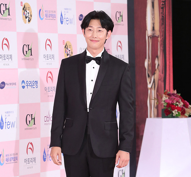  2020 대종상 강기영 남자턱시도 협찬정보
