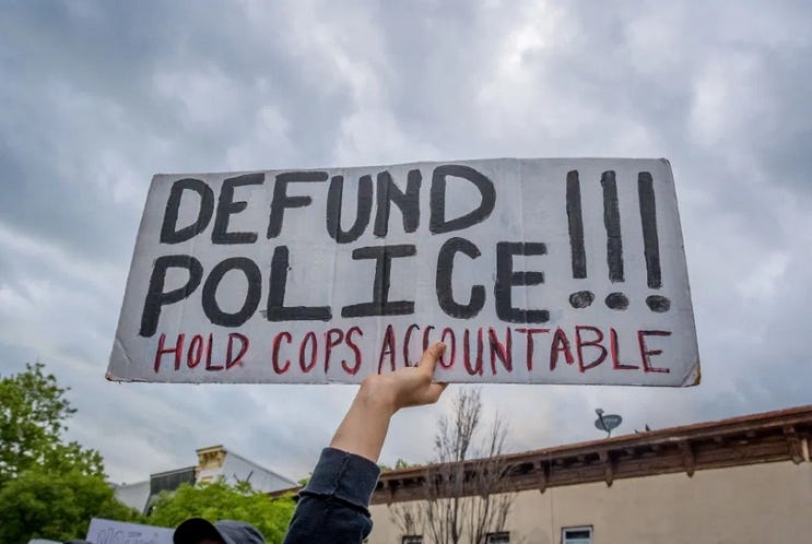 Defund, Dismantle / 미국 경찰 개혁 논란