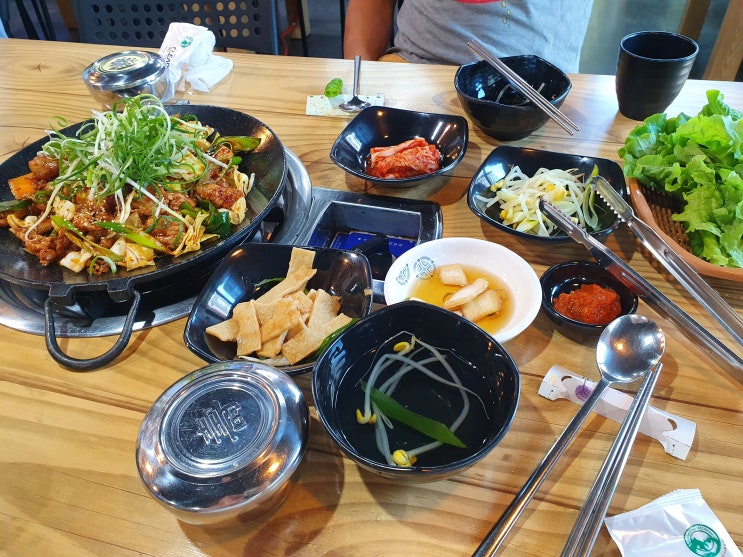 제주시내 점심맛집 다은식당 흑돼지제육볶음 8천원 제주시내 점심맛집 다은식당 흑돼지제육볶음 8천원