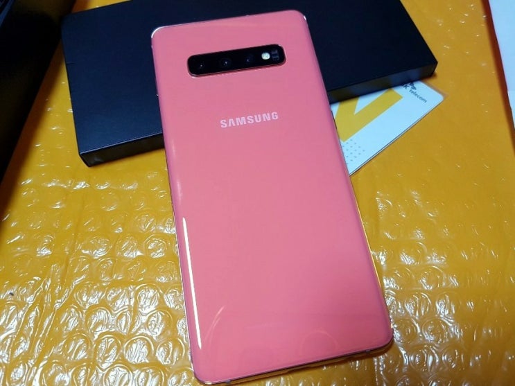 삼성 갤럭시 S10 + 구입 개봉 후기 (언박싱) 핑크 / 128GB / 아이페이스 케이스 삼성 갤럭시 S10 + 구입 개봉 후기 (언박싱) 핑크 / 128GB / 아이페이스 케이스