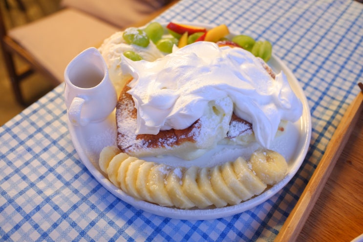  마산 현동 카페 수플레 팬케이크 냠냠 아오커피
