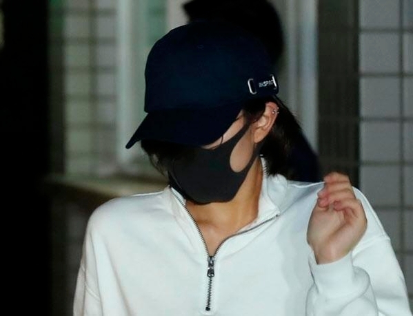 '마약 혐의' 홍정욱 딸 "뉘우치고 있다"… 검찰, 징역 5년 구형_판매할 의사는 없었다"며 선처를 요청 '마약 혐의' 홍정욱 딸 "뉘우치고 있다"… 검찰, 징역 5년 구형_판매할 의사는 없었다"며 선처를 요청