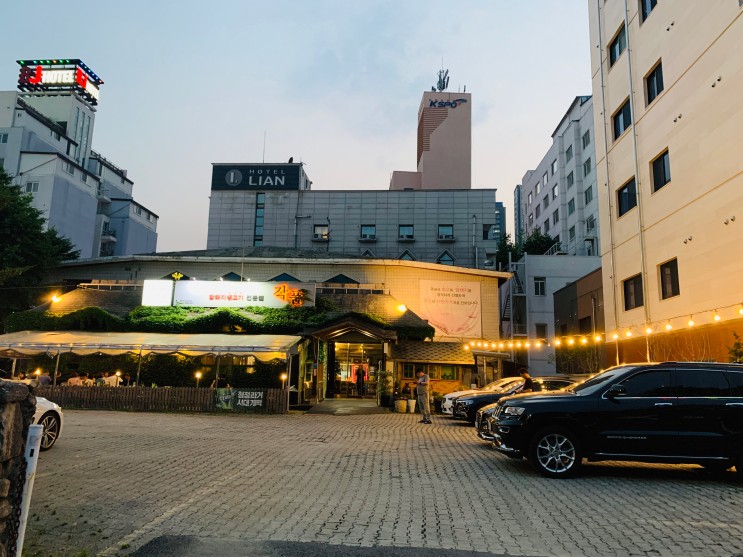대전 유성 봉명동 야외 삼겹살 맛집 소맥한잔 작품식당