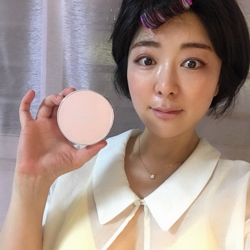 뉴스킨 팩트 쿠션/여름에 발라도 답답하지 않네?