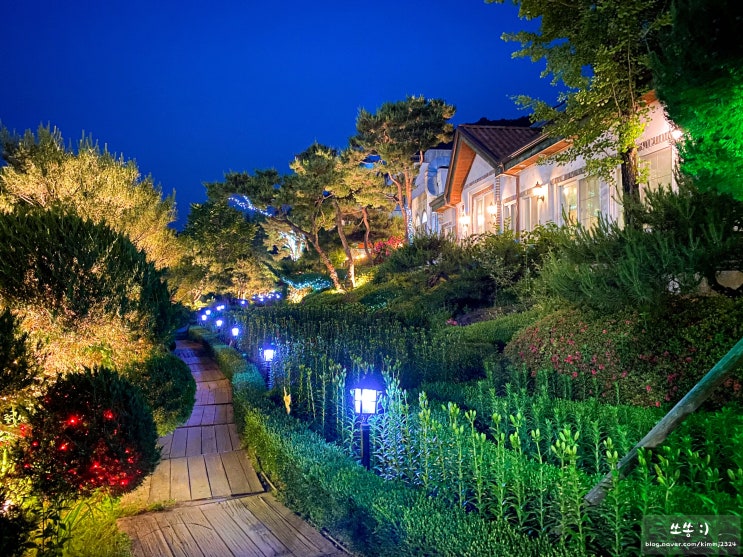  금산 하늘물빛정원, 낮과 밤의 다른 매력을 가진 장소