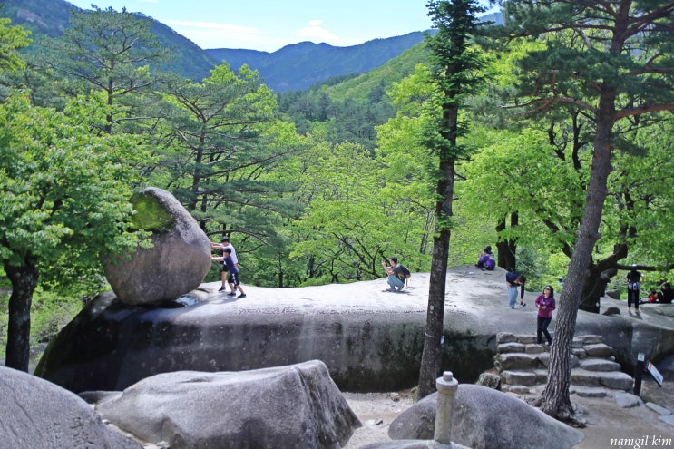 설악산 인기 여행코스 흔들바위 설악산 인기 여행코스 흔들바위