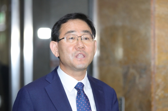 발끈한 <b>주호영</b> “<b>본회의</b> 참석 안 한다, 추가 협상도 안 한다”