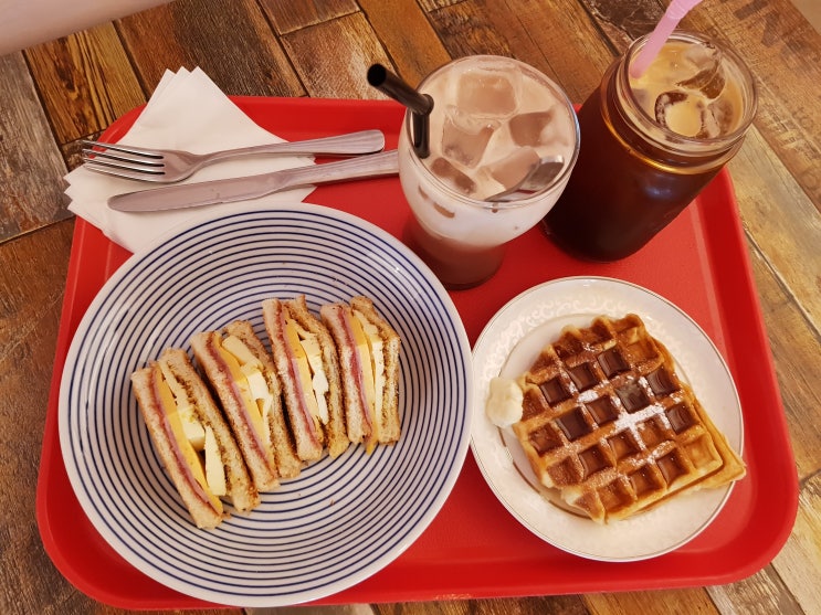  카페 드씨엘(CAFE de CIEL)동탄북광장 넓고 조용한 카페,샌드위치 동탄맛집