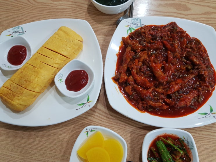  경찰병원역 맛집 ! 맛있게 매운 닭발 즐기러 왕언니닭발로 고고씽 !