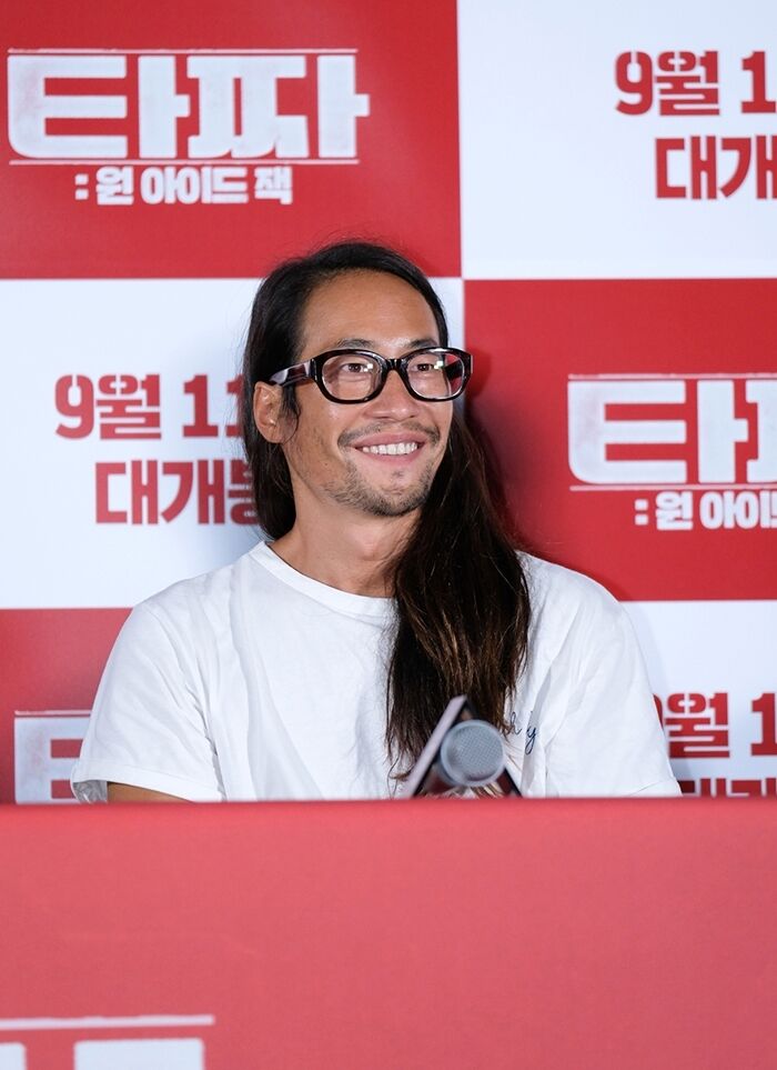 슬로바키아인 여자친구와 결혼 소식 알린 류승범 슬로바키아인 여자친구와 결혼 소식 알린 류승범