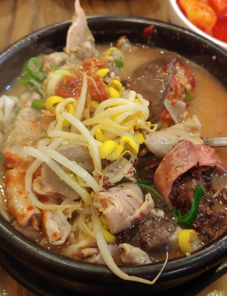  양많고 찐한 국물맛 첨단공원국밥