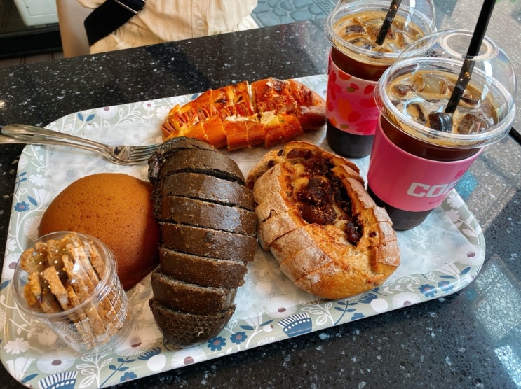 명일동 카페 갸또마마 맛있는 빵과 커피