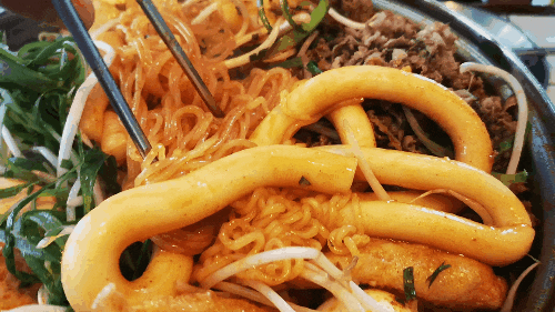  부산 전포동맛집! 서면 전포방앗간 즉석떡볶이, 점심과 함께 낮술까지 한 잔! | 알쓸리뷰X부산맛집