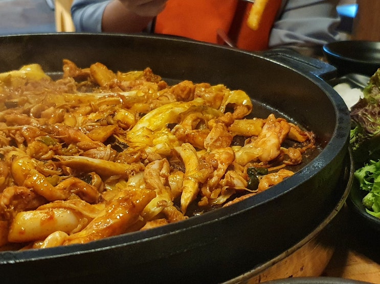  문정역 맛집 - 닭갈비 맛집은? 항아리닭갈비막국수!