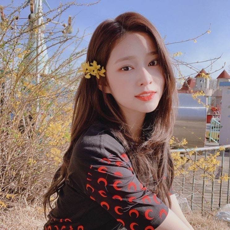 실물 갑이라는 아이즈원 멤버 김민주 실물 갑이라는 아이즈원 멤버 김민주