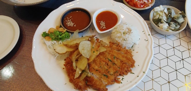  비오는날 생각나는 운암동 맛집 성당앞돈가스