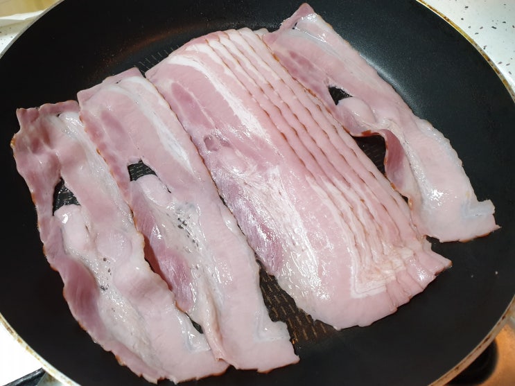  백설 햄스빌 베이컨 165g 칼로리(열량) 및 영양성분정보