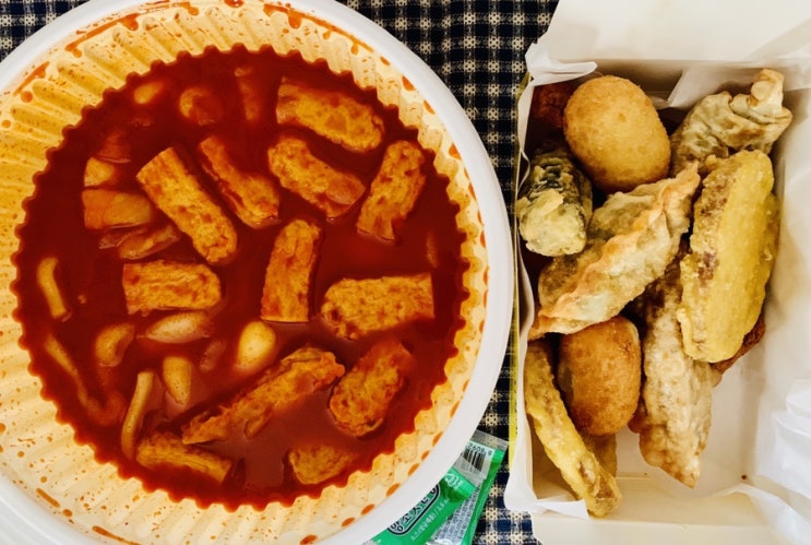  치킨플러스, 바사칸치킨집이지만 떡볶이맛집·ᴗ·