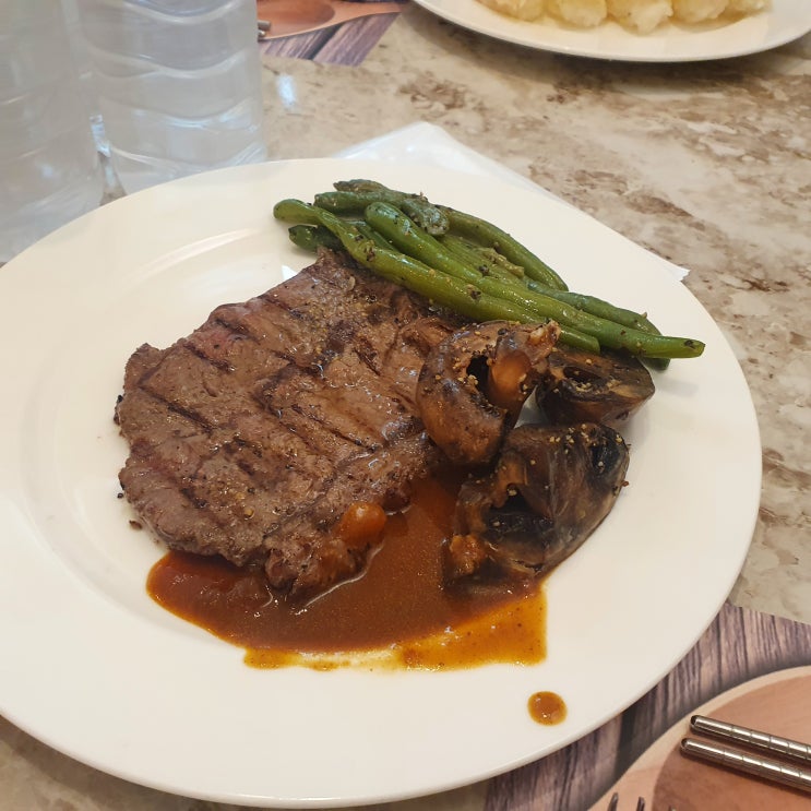  부천 상동 드마리스 평일 점심에 갔다왔는데 맛있었어요