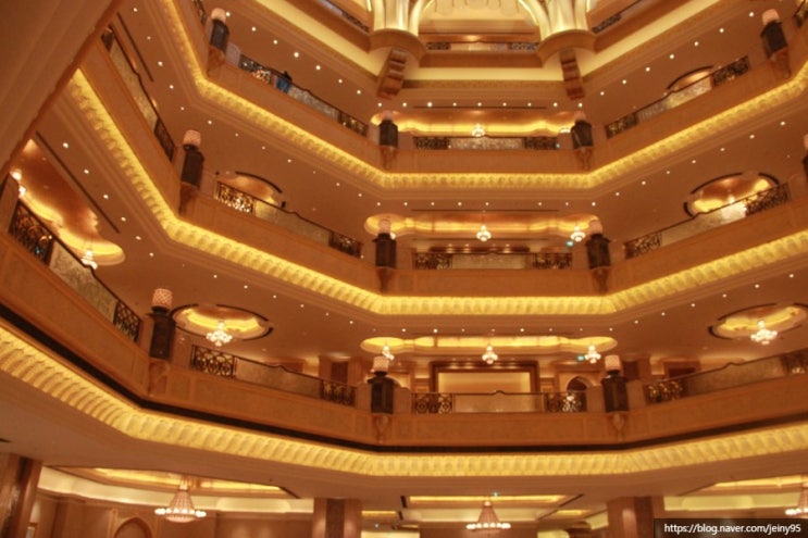 아름다운 궁전, 아부다비 Emirates Palace(=Qasr Al Watan) 블로그 씨의 질문