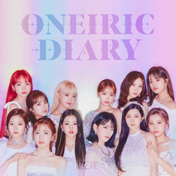  아이즈원(IZ*ONE)이 4개월 만에 세 번째 미니 앨범 컴백