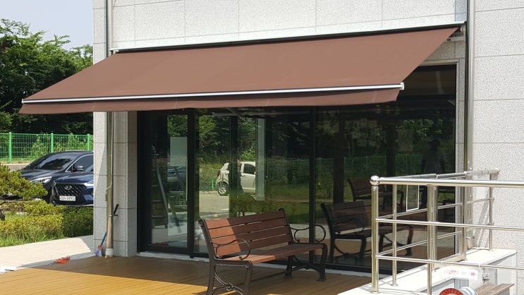  오산시 양산동 요양원 면회실 접이식 어닝 설치 (오산 어닝 천막 설치 가격, 오산 어닝 시공가격, 오산 어닝 설치비용, 수원 어닝 설치 가격, 수원 어닝 천갈이 비용)