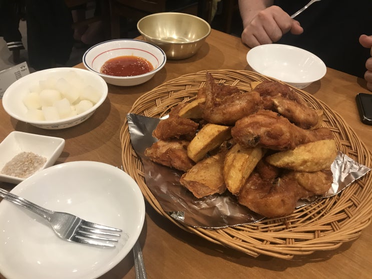 부암동 계열사치킨 맛집 /후라이드치킨맛집 골뱅이맛집 추천 부암동 계열사치킨 맛집 /후라이드치킨맛집 골뱅이맛집 추천
