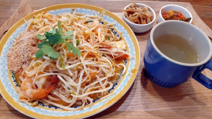 오늘의 런치는 힙지로 맛집 '바비공방 & 로스터리 요정' 오늘의 런치는 힙지로 맛집 '바비공방 & 로스터리 요정'