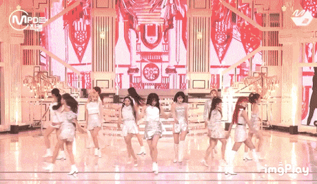 아이즈원 환상동화 댄스 브레이크 움짤.gif