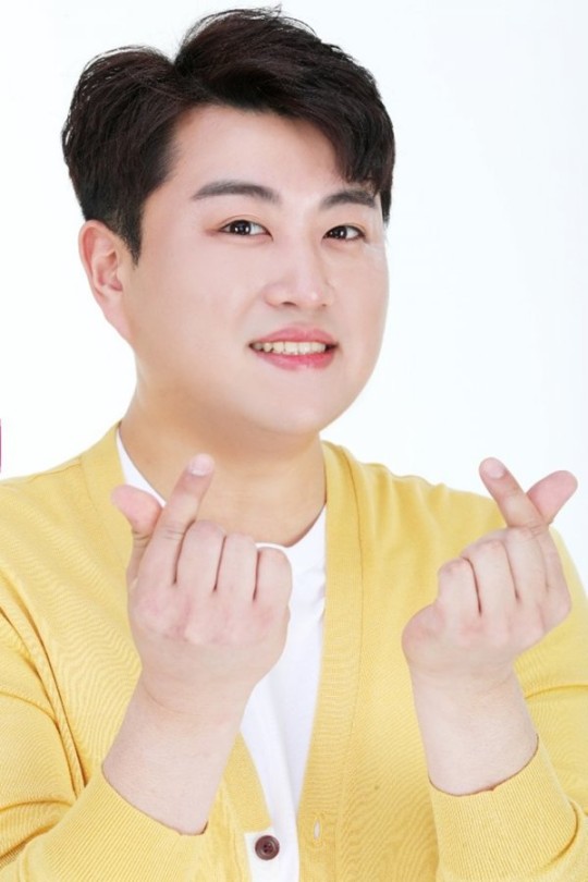 김호중, 입대 연기→前 매니저에 피소…끊임없는 잡음_김호중이 전 매니저 A씨에게 약정금 반환 청구 소송을 당했다”며 “법적 대응 김호중, 입대 연기→前 매니저에 피소…끊임없는 잡음_김호중이 전 매니저 A씨에게 약정금 반환 청구 소송을 당했다”며 “법적 대응