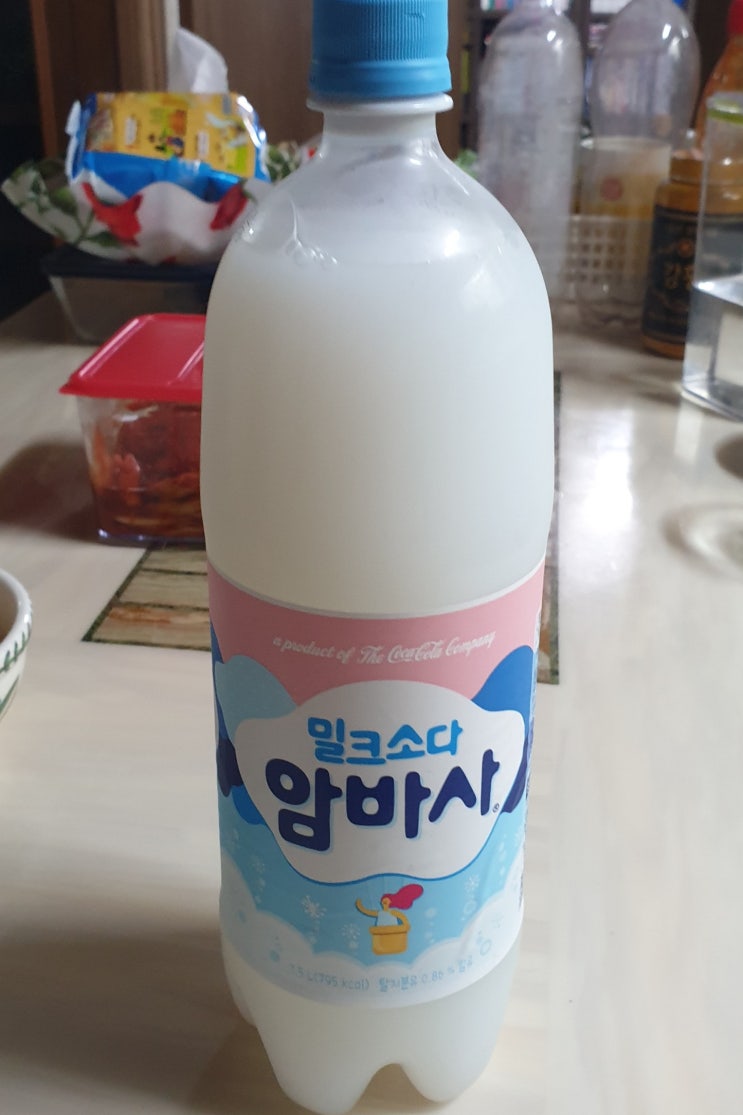  코카콜라음료 밀크소다 암바사 1.5L 음료수 칼로리(열량) 및 영양성분정보