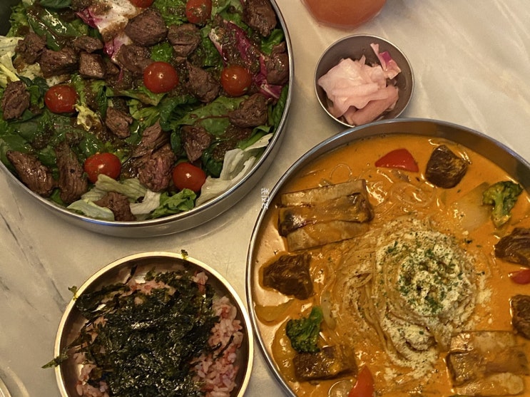 [종로 레스토랑 맛집] 종각역 종로타워 바비레드 종로점 BOBIRED(feat. 레드크림파스타, 스테이크샐러드, 자몽에이드) 후기