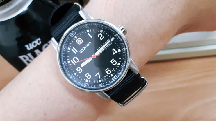 오늘의 시계 'WENGER 70163 Commando Day Date' 웽거 남자시계