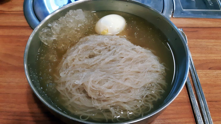 오늘의 직장인 혼밥메뉴는 '신가원 물냉 곱빼기'