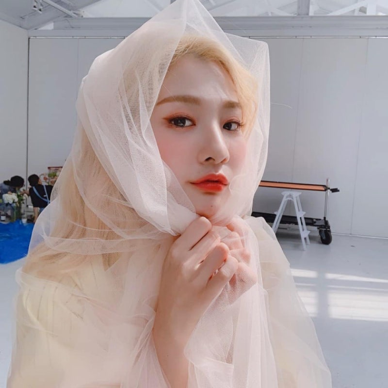 볼빨간사춘기 안지영 사진 여친짤 키 몸무게 학교 불화 닮은꼴