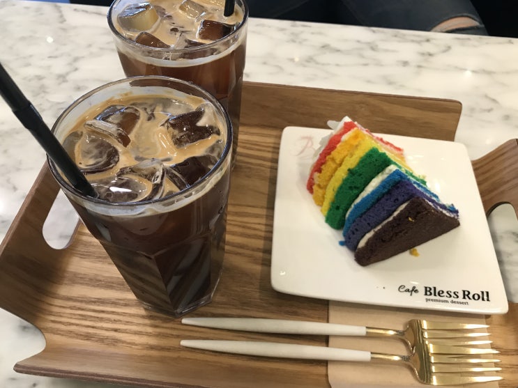  배곧카페 알록달록 블레스롤