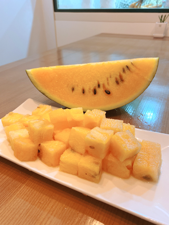  속이 노란 망고수박 드셔보세요!