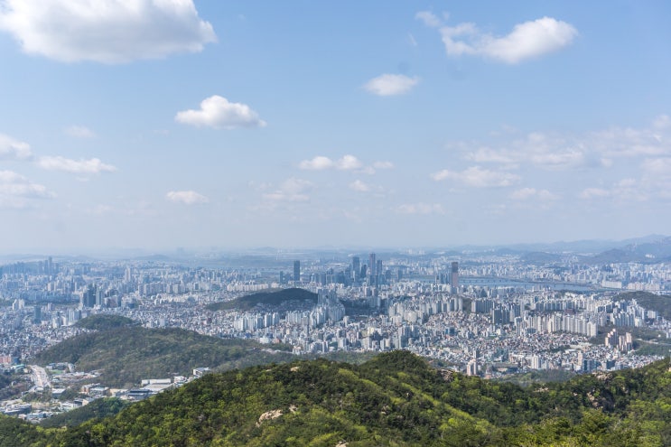 관악산에서 바라 본 서울 관악산에서 바라 본 서울