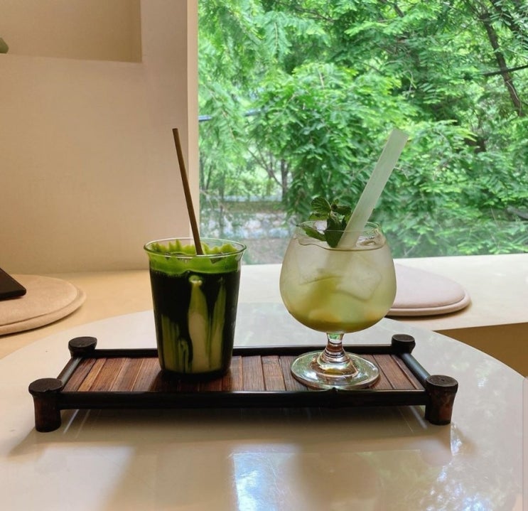  도곡동 매봉역 양재천 카페<룸서비스301>후기(루프탑!)